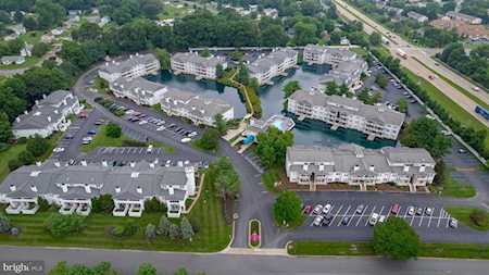 2109 Waters Edge Dr Newark, DE 19702