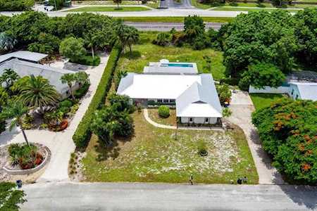 8233 SE Cumberland Circle Hobe Sound, FL 33455