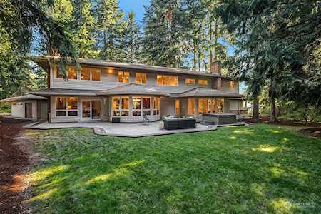 16040 NE 6th St Bellevue, WA 98008