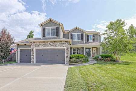 103 SE Shores Ct Blue Springs, MO 64064