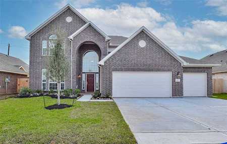402 Riesling Dr Alvin, TX 77511