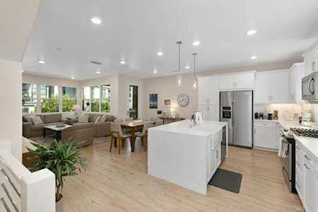 2732 Via Alta Place San Diego, CA 92108