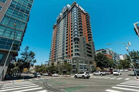 300 W Beech St #404 San Diego, CA 92101