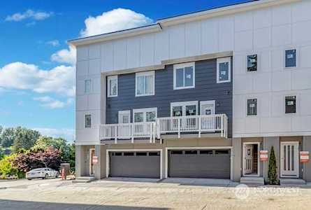 8034 NE 177th Place #102 Kenmore, WA 98028