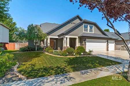 4067 N Legacy Common Ave Meridian, ID 83646