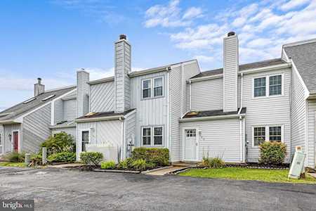 143 Valley Circle Newark, DE 19711