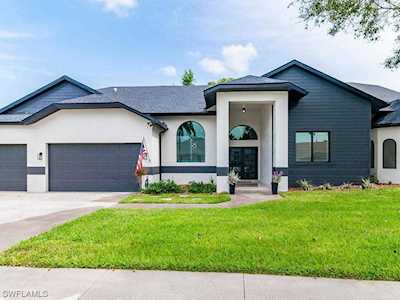 36 N Timberland Circle Fort Myers, FL 33919