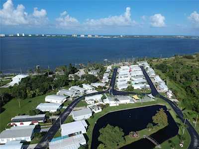 13827 S Indian River Dr Lot Num 50 Jensen Beach, FL 34957