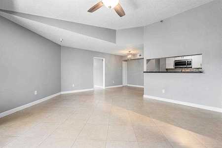 103 Yacht Club Way #305 Hypoluxo, FL 33462
