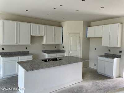 7014 Black Cherry Ct La Grange, KY 40031