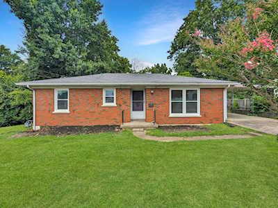 202 Grandview Dr Frankfort, KY 40601
