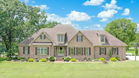 111 Wartrace Creek Rd Wartrace, TN 37183