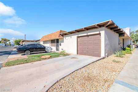 2748 Heritage Ct Las Vegas, NV 89121