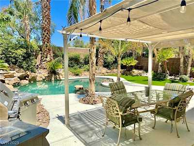9790 Gentle Spirit Dr Las Vegas, NV 89148