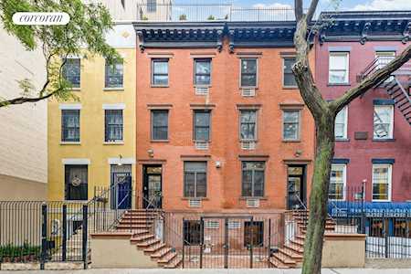 419 W 50th St New York, NY 10019