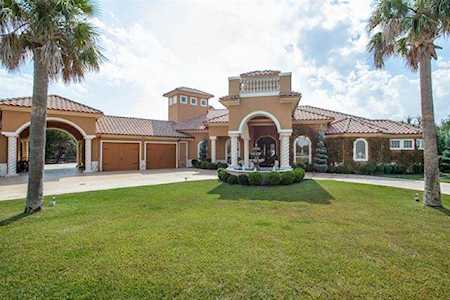 6525 Lake Oaks Circle Fort Worth, TX 76108