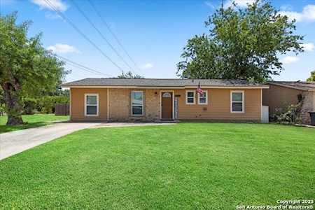 1520 Lorelei Ln New Braunfels, TX 78130
