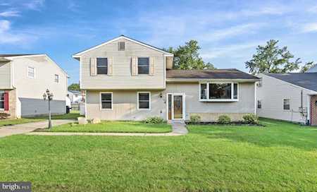 63 Upland Ct Newark, DE 19713
