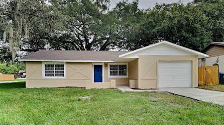 1315 Oak Valley Dr Seffner, FL 33584