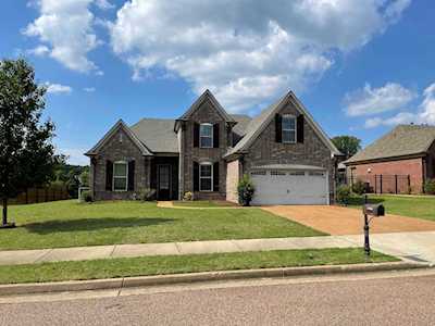 8466 Spotted Fawn Dr Bartlett, TN 38133
