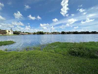 671 NE 195th St #211E Miami, FL 33179