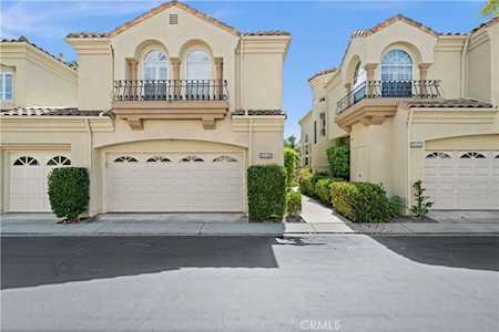 26425 La Traviata Laguna Hills, CA 92653