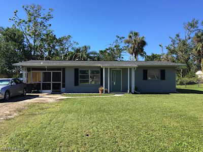 1465 Maranatha Dr North Fort Myers, FL 33903
