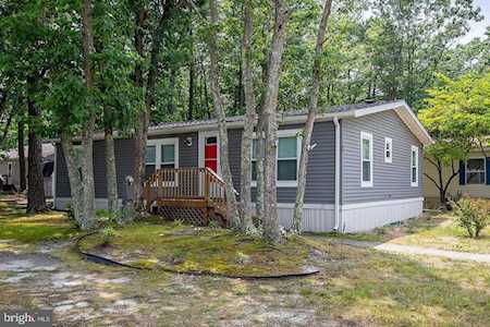 5 Swift Run Rd Sicklerville, NJ 08081