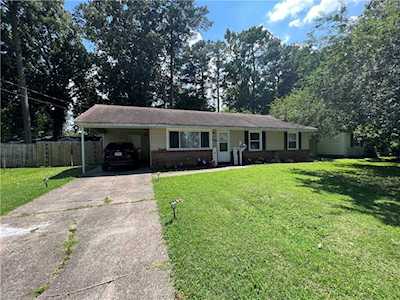 4833 Mandan Rd Virginia Beach, VA 23462