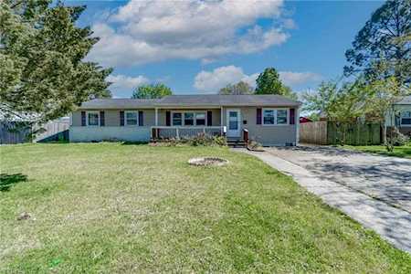 3053 Cobblestone Dr Virginia Beach, VA 23452
