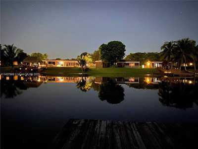 7522 SW 143rd Ave Miami, FL 33183