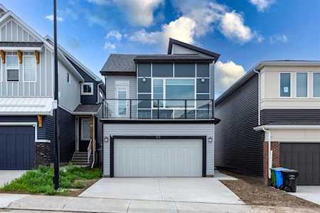 65 Calhoun Crescent NE Calgary, AB T3P 1X8