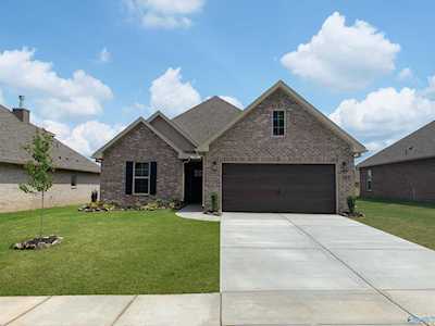 143 Midpark Drive Meridianville, AL 35759