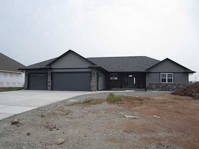 1054 Nutmeg Dr De Pere, Town of Lawrence, WI 54115