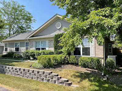 2180 Carillon Dr Grayslake, IL 60030