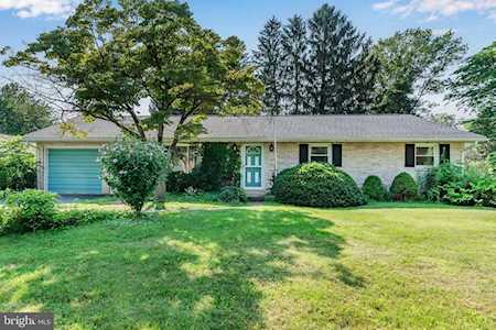 7 Peach Tree Ln Boiling Springs, PA 17007