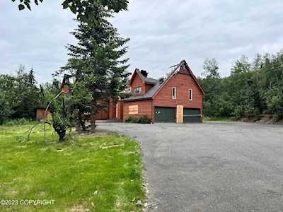 17915 Lacey Dr Eagle River, AK 99577