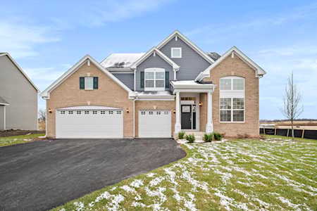 1854 Marbella Dr Elgin, IL 60124
