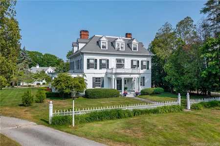 13 Browns Ln, Old Lyme, CT 06371