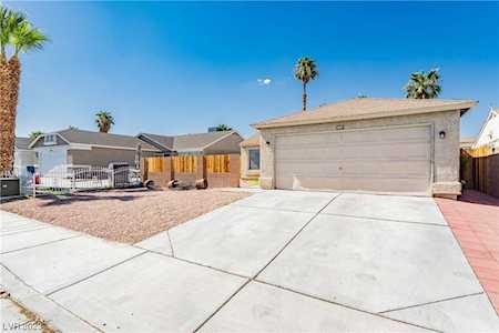 5684 Ballinger Dr Las Vegas, NV 89142