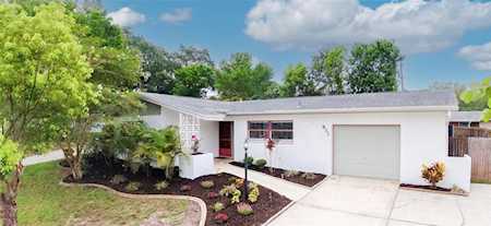 933 Knollwood Dr Dunedin, FL 34698