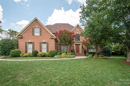 2100 Peterborough Ln Charlotte, NC 28270
