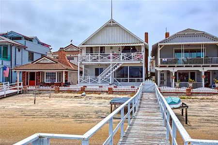 415 E Edgewater Ave Newport Beach, CA 92661