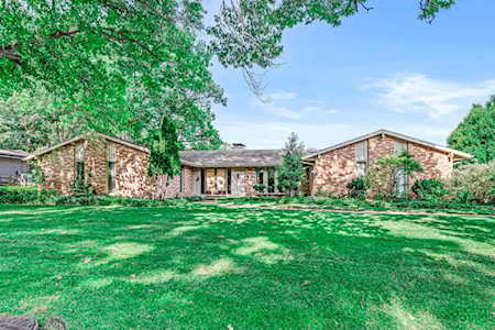 1611 Jeanwood Drive Elkhart, IN 46514