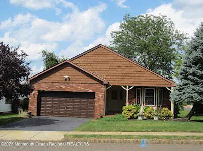 33 Murray Hill Terrace Marlboro, NJ 07746