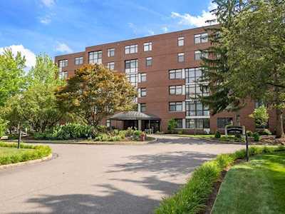 77 Florence St #301N Newton, MA 02467