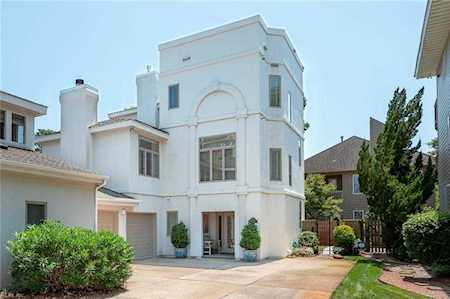 212 72nd St Virginia Beach, VA 23451
