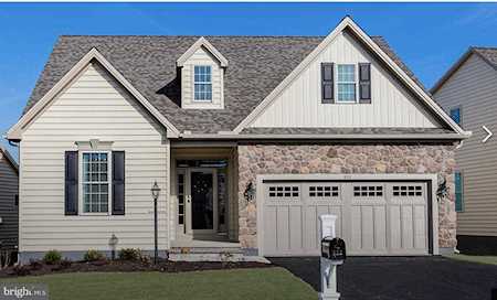 813 Summer Breeze Path Cochranville, PA 19330