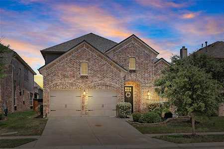 9113 Kaitlyn Court Lantana, TX 76226
