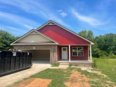 706 Superior Ln Clarksville, TN 37043